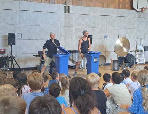 Voller Rhythmus und Begeisterung – Double Drums zu Gast an unserer Schule